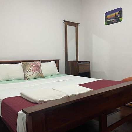 Lake Classical Guest House Kandy Exteriör bild